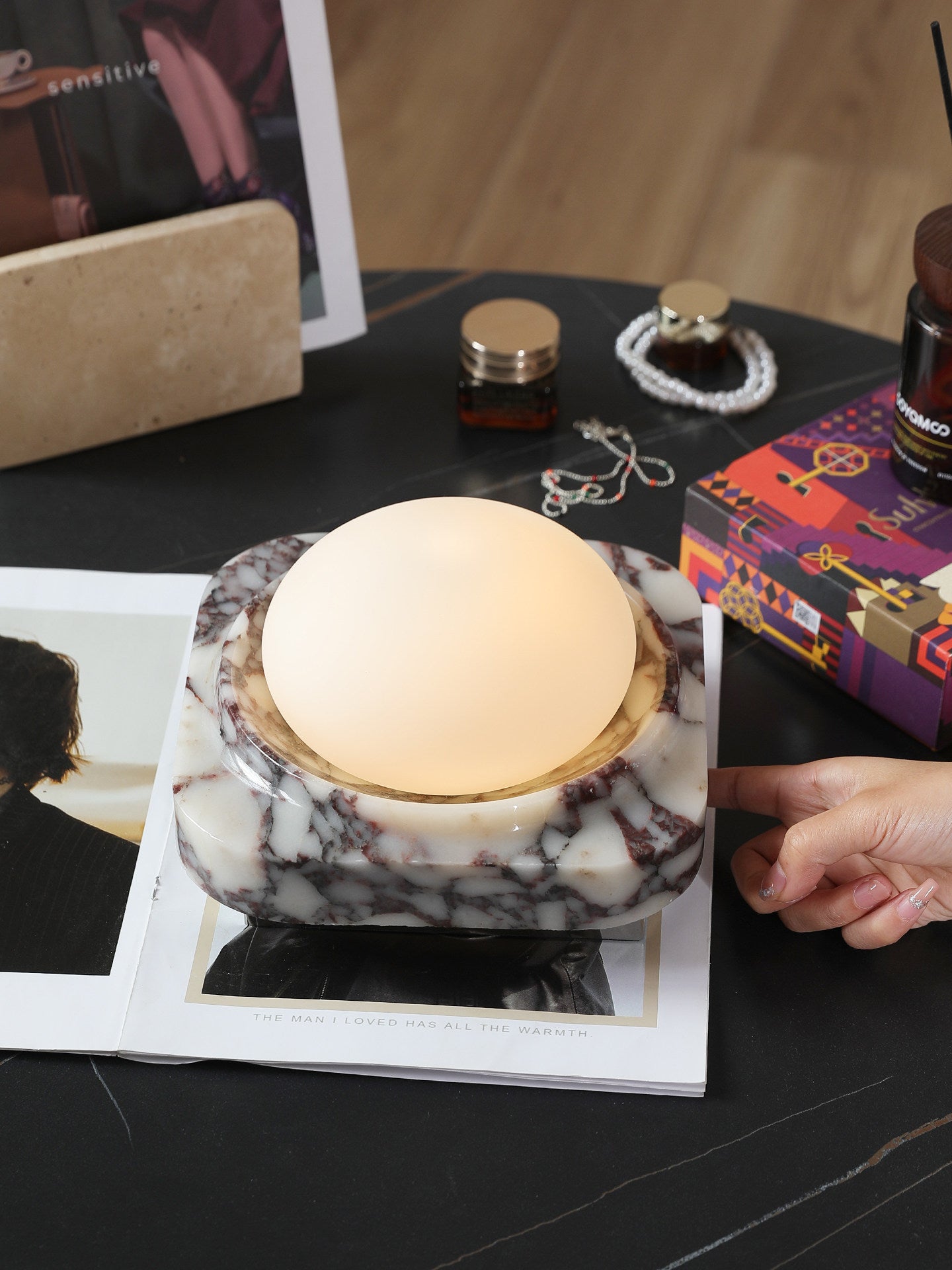 Minimal Rechargeable Table Lamp for Bedside Desk Bar Hotel Lobby