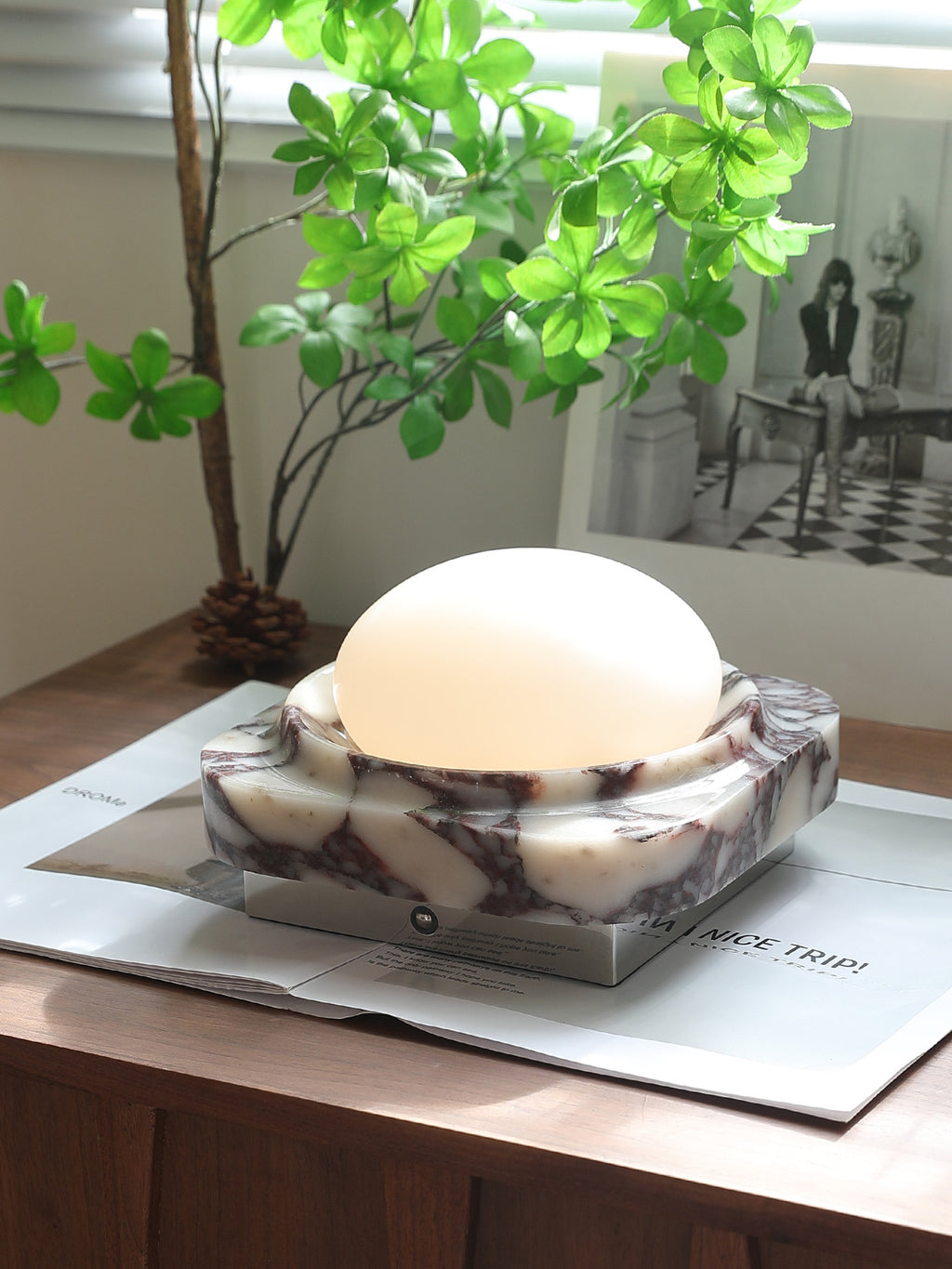 Minimal Rechargeable Table Lamp for Bedside Desk Bar Hotel Lobby