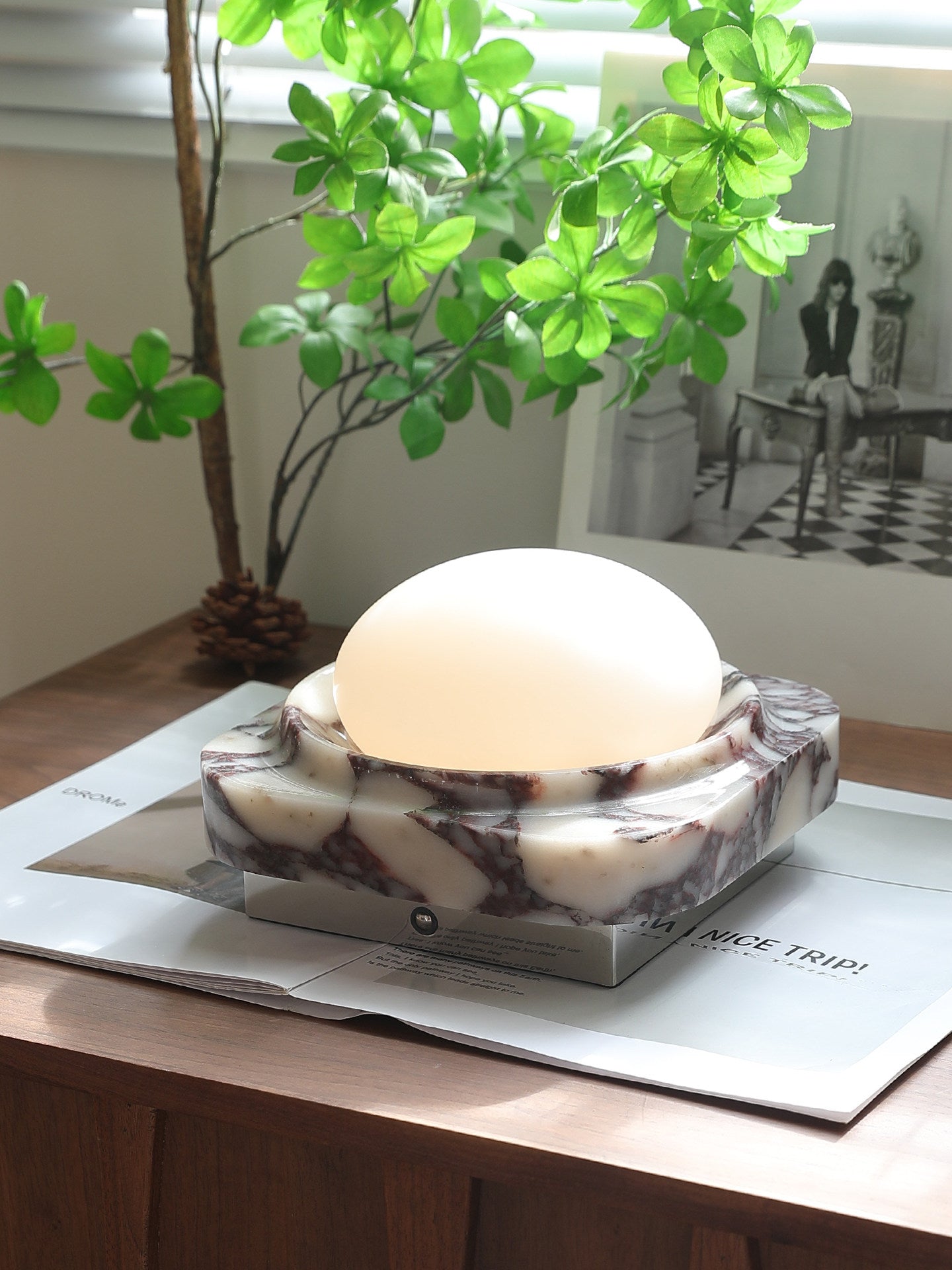 Minimal Rechargeable Table Lamp for Bedside Desk Bar Hotel Lobby